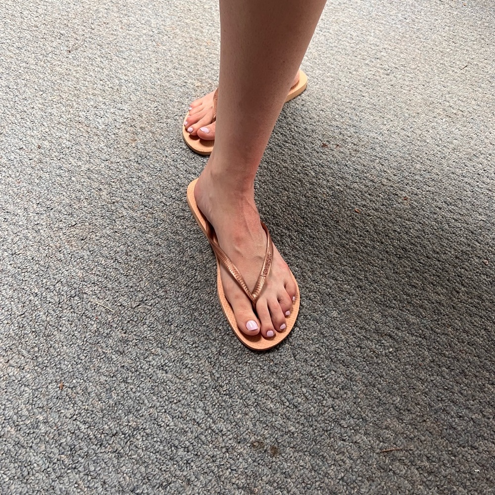 Havaianas Rose gold slim flip flop